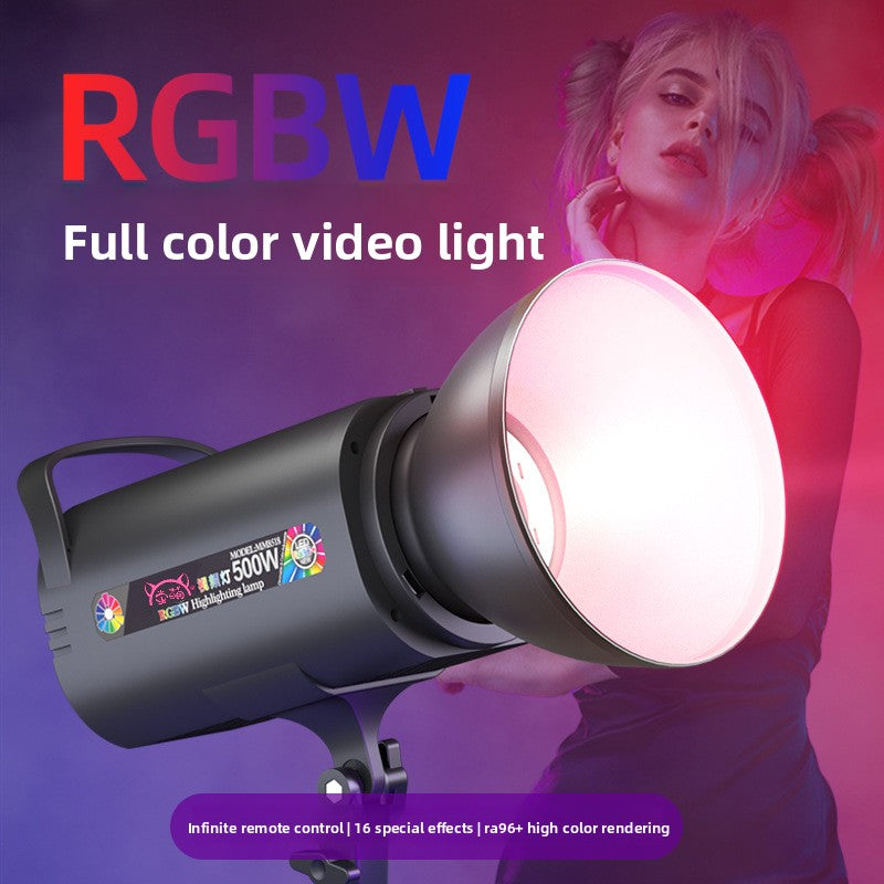 Lámpara de estudio profesional RGBW para fotografía con control de color completo.